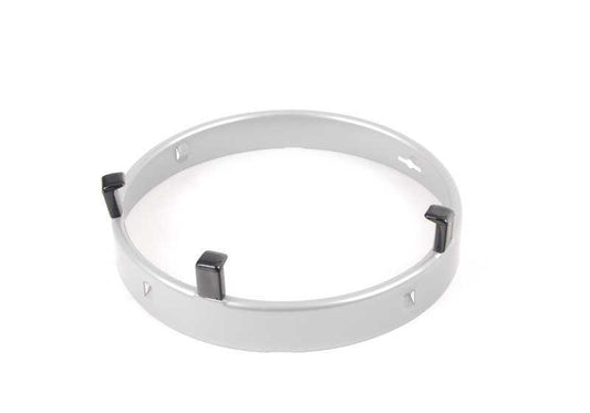 Anel de suporte à luz da estrada à direita para BMW E30 (OEM 63121370892). BMW original