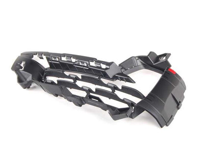 Rejilla lateral izquierda OEM 51117325493 para BMW F15. Pieza original BMW. Ideal para sustituir la tapa rejilla lateral rota o desgastada. Compatible con todos los BMW X5 F15.