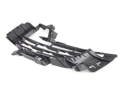 Rejilla lateral izquierda OEM 51117325493 para BMW F15. Pieza original BMW. Ideal para sustituir la tapa rejilla lateral rota o desgastada. Compatible con todos los BMW X5 F15.
