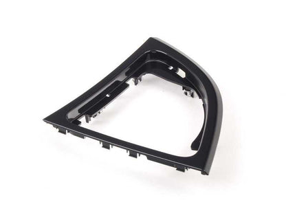 Embellecedor de palanca de cambios en negro brillante OEM 51169121720 para BMW E81, E82, E87N, E88. Original BMW.
