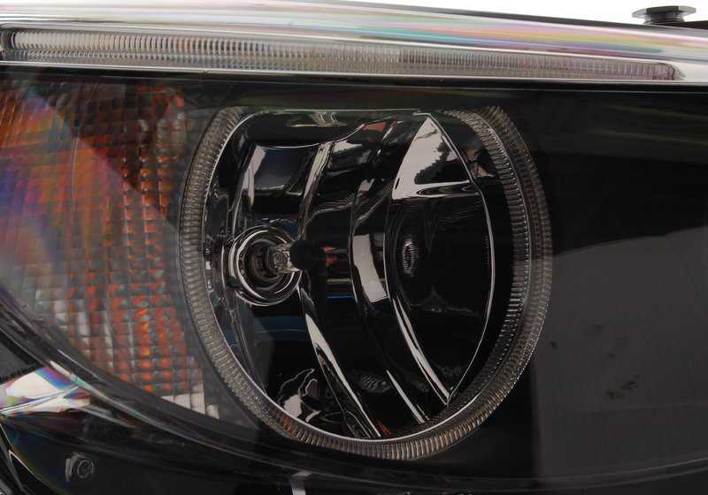 Beacon da frente direita para BMW E60, E61 (OEM 6312716116). BMW original.