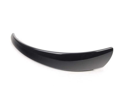 Embellecedor interior tirador puerta derecha en negro brillo OEM 51416987538 para BMW E81, E82, E87, E88. Original BMW.