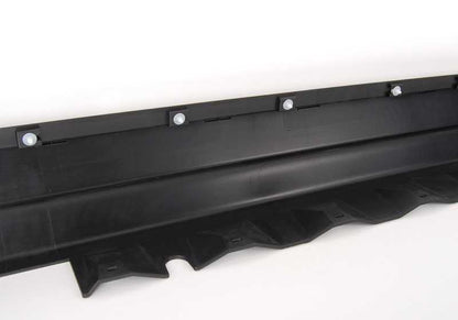 Cubierta lateral izquierda del faldón OEM 51713330865 para BMW X3 E83, E83N. Original BMW.
