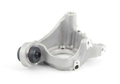 Portamangueta trasero izquierdo OEM 33326770905 para BMW E60, E60N. Original BMW.
