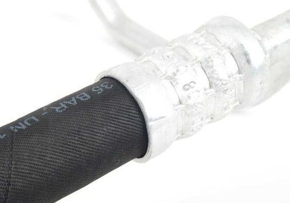 Tubo ad alta pressione dal compressore al condensatore OEM 64536910804 per BMW E60 ed E61. BMW originale.