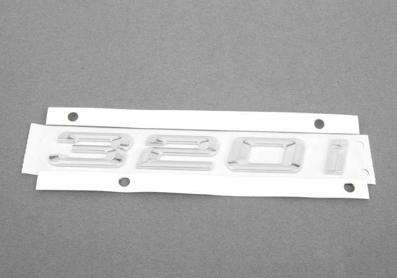 Emblema trasero "BMW" OEM 51147289882 para BMW F30, F31, F34. Original BMW.