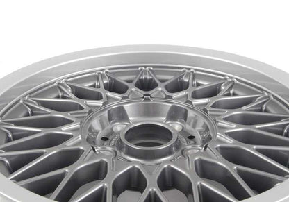 Wheels in lega Multirradio Style OEM 3611226804 per BMW E30 M3 {M31001, M31003, M31005, M31007, M3BB01, M3BB05}. BMW originale.