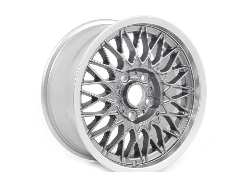 Wheels in lega Multirradio Style OEM 3611226804 per BMW E30 M3 {M31001, M31003, M31005, M31007, M3BB01, M3BB05}. BMW originale.