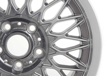 Wheels in lega Multirradio Style OEM 3611226804 per BMW E30 M3 {M31001, M31003, M31005, M31007, M3BB01, M3BB05}. BMW originale.