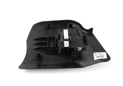 Portabombillas trasero izquierdo OEM 63217165973 para BMW E46 (316Ci, 318Ci) Coupé. Compatible con modelos fabricados entre 1999 y 2006. Original BMW.