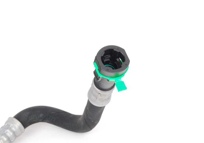 Tubería de refrigeración de aceite OEM 17227572711 para BMW E82, E88, E90, E91, E92, E93. Original BMW.