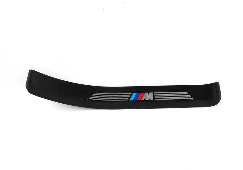 Embellecedor estribo trasero derecho OEM 51472695672 para BMW E39 520d, 520i (todos los modelos compatibles). Pieza original BMW.
