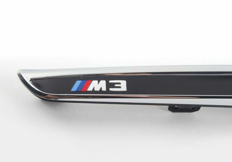 Moldura derecha para BMW Serie 3 F80, F80N (OEM 51138056060). Original BMW.