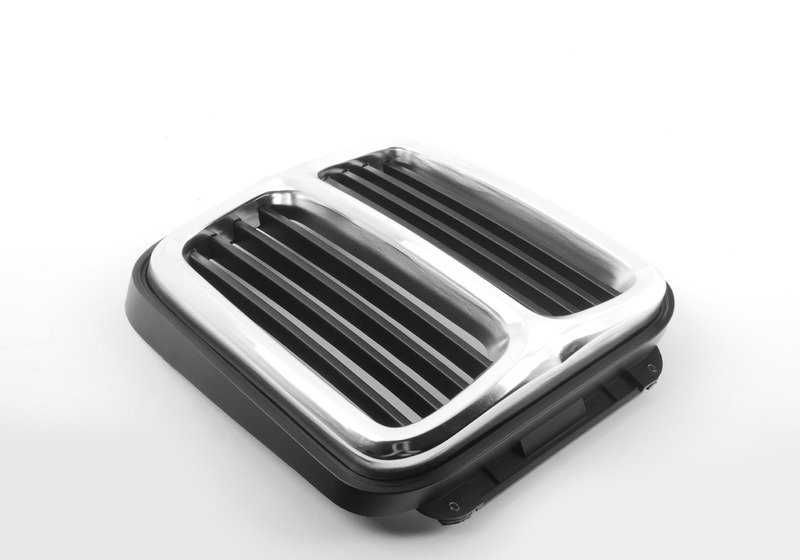 Central decorative grid OEM 51131872047 for BMW E21. Compatible with all E21 models manufactured between 1975 and 1983. Original BMW replacement.