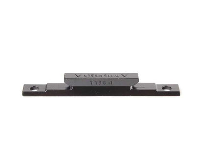 Soporte de rejilla OEM 51131970675 para BMW E31. Pieza original BMW.