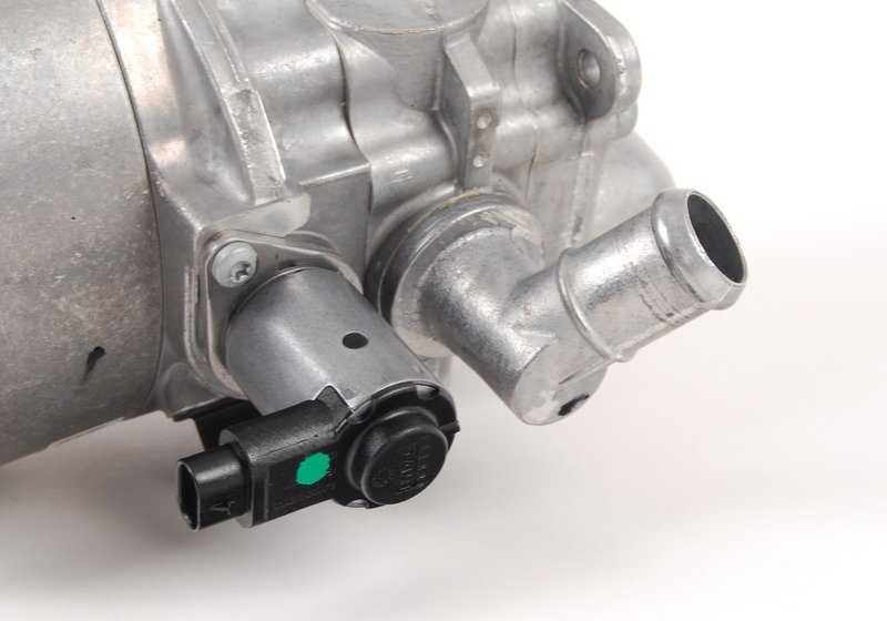 Pompe à vide OEM 32416776186 pour BMW F07, F01, F02. BMW d'origine.