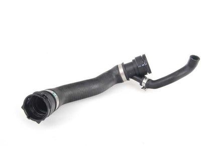 Manguera de refrigeración OEM 11537787336 para BMW E39. Conduce el refrigerante del motor de forma segura. Recambio original BMW.