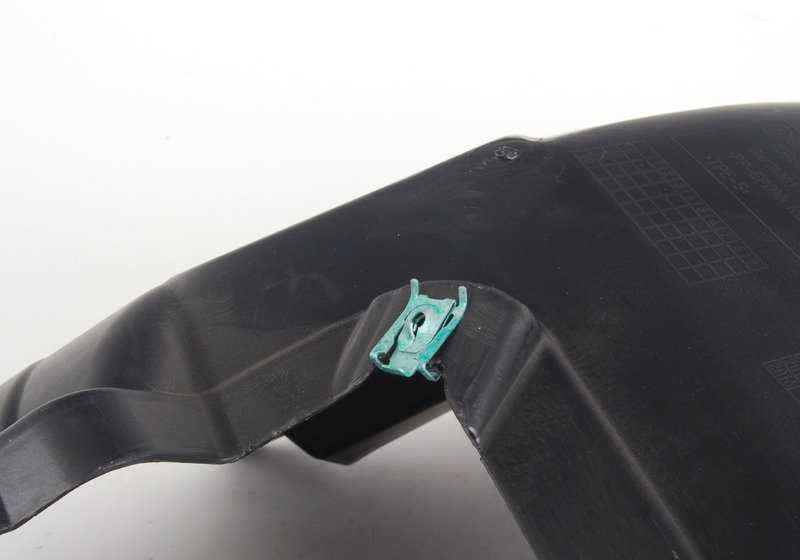 Cubierta paso de rueda inferior izquierda OEM 51718047461 para BMW E92, E93. Pieza original BMW.