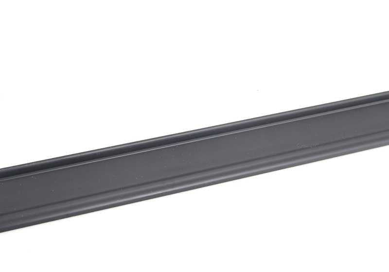 Moule arrière gauche noir OEM 5122232445 pour BMW E34 518i, 520i. BMW d'origine.
