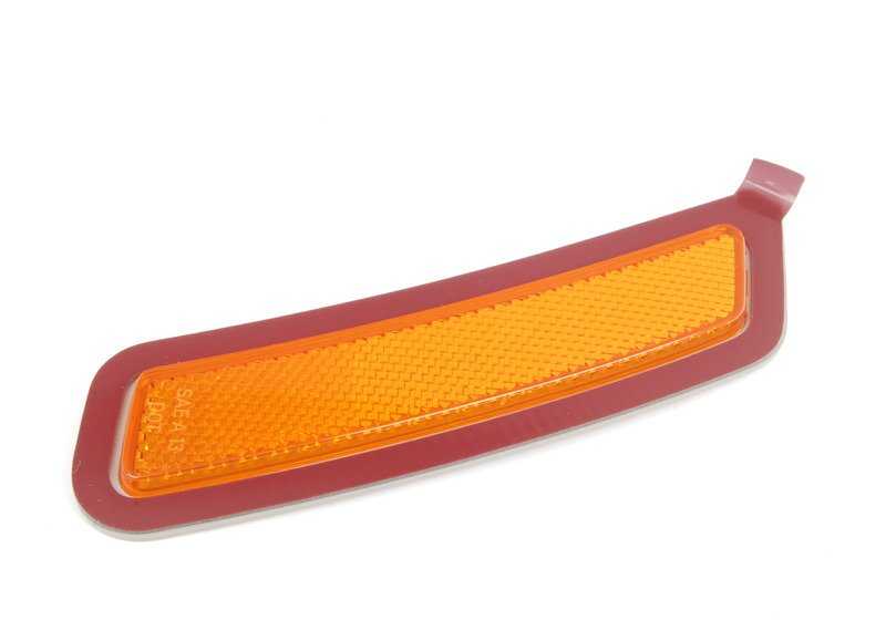 Luz de posición lateral derecha OEM 63147848582 para BMW F80, F80N, F82, F82N, F83, F83N. Original BMW.