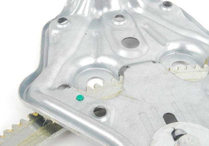 Elevalunas eléctrico delantero izquierdo OEM 51331935641 para BMW Serie 3 E30. Pieza original BMW.