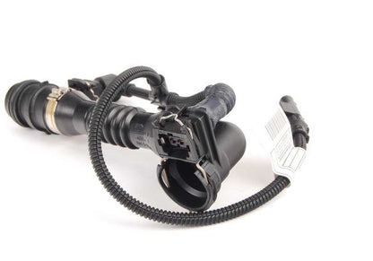 Manguito de admisión de aire OEM 13717808158 para BMW E70, E90, E91, E92, E93, E60, E61, E83, E85, E86. Original BMW.