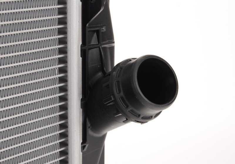 Radiador de refrigerante para BMW E90, E92, E93 (OEM 17112283468). Original BMW.