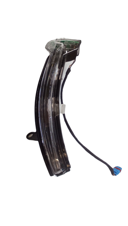 Intermitente lateral espejo izquierdo OEM 63137308535 para BMW F07, F10, F11, F06, F12, F13, F01, F02. Compatible con todos los modelos indicados. Recambio original BMW.