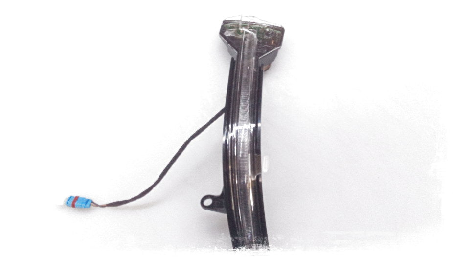 Intermitente lateral espejo izquierdo OEM 63137308535 para BMW F07, F10, F11, F06, F12, F13, F01, F02. Compatible con todos los modelos indicados. Recambio original BMW.
