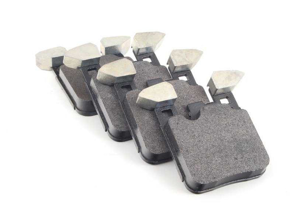 Juego de pastillas de freno OEM 34218099354 para BMW F87, F80, F82, F83. Original BMW.