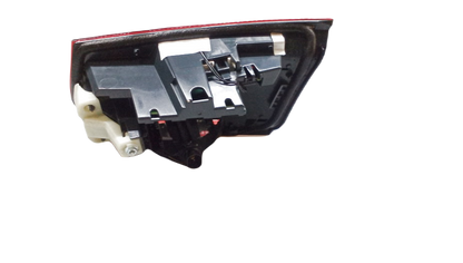 Piloto trasero izquierdo maletero OEM 63217369119 para BMW F30, F31, F80. Original BMW.