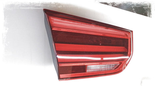 Piloto trasero izquierdo maletero OEM 63217369119 para BMW F30, F31, F80. Original BMW.
