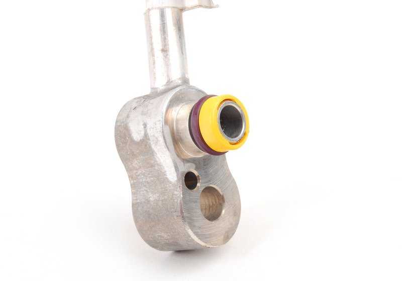 Tubo di pressione di condizionamento dell'aria OEM 64536909448 per BMW E46 {316i, 316CI} Tutti i modelli compatibili. Collegare l'asciugatrice e l'evaporatore. BMW originale.