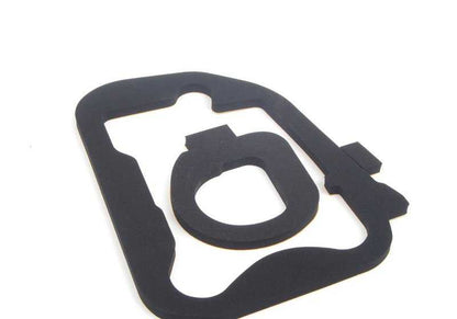 Junta izquierda para luz trasera OEM 63217303319 para BMW E82 y E88. Recambio original BMW.