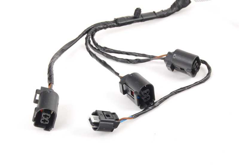 Wiring harness for windshield washer reservoir OEM 61129115107 for BMW E70, E71. Original BMW.
