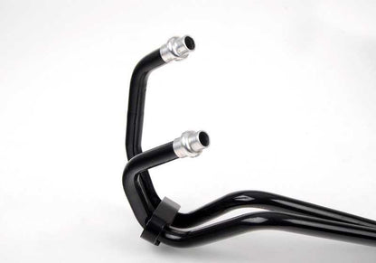 Tubo de refrigeración de aceite OEM 17227836831 para BMW Z4 E85 y E86 Z4 M 3.2 (S54). Modelos compatibles: BT91, BT92, BT93, DU91, DU92, DU93. Original BMW.