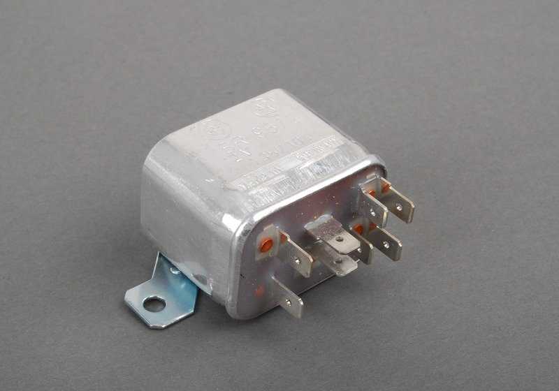 Relé de arranque OEM 61311357104 para BMW Motorrad R247 {R60/6, R75/6} modelos fabricados entre 1973 y 1976. Original BMW.