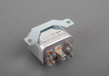 Relé de arranque OEM 61311357104 para BMW Motorrad R247 {R60/6, R75/6} modelos fabricados entre 1973 y 1976. Original BMW.
