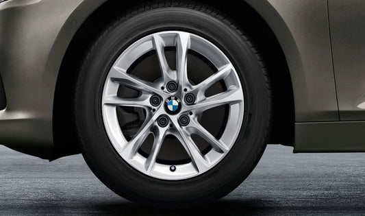 Rueda completa de invierno con llanta de doble radio 474 de 16" OEM 36115A92C63 para BMW F40 y F44. Neumático Continental WinterContact TS 860 S. Original BMW.