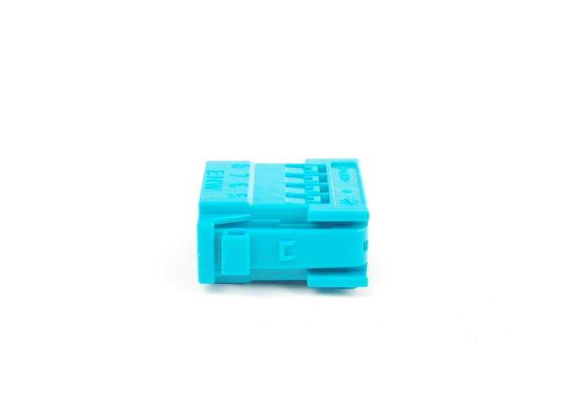 Conector universal sin codificar OEM 12527505477 para BMW E60, E61. Original BMW.