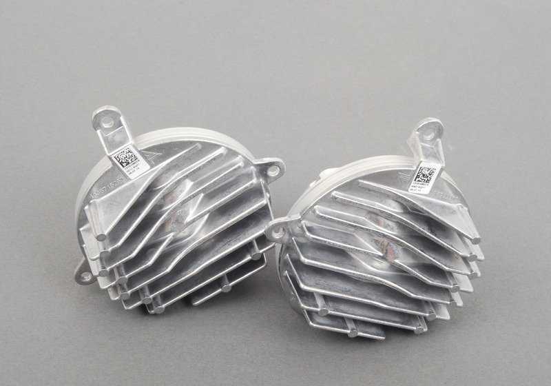 Módulo LED luz de giro OEM 63117379920 para BMW F80, F32, F33, F36, F82, F83. Original BMW.