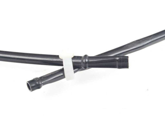 Tubo de combustible OEM 16131178821 para BMW E30 {316i (M10) manual/automático}. Original BMW.