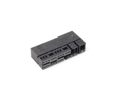 Plug Housing per BMW Series 1 E81, E82, E87, E88, Serie 3 E90, E91, E92, E93, X1 E84 (OEM 61136925556). BMW originale