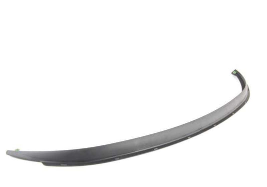 Deflector de aire delantero OEM 51757153789 para BMW E65 y E66. Pieza original BMW, mejora la aerodinámica y protege el motor. Ideal para mantener el rendimiento y la eficiencia de tu vehículo.