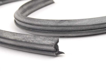 Junta de estanqueidad OEM 51715776180 para BMW E31. Original BMW.