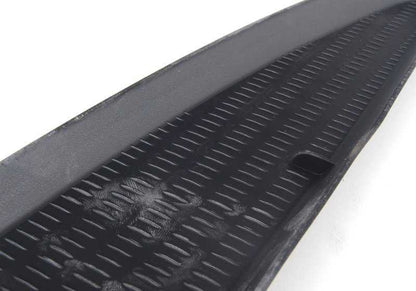 Alfombrilla trasera derecha OEM 51416987896 para BMW E70, E71, E72. Original BMW.