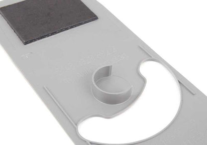 Right cover for BMW 5 Series E34, 7 Series E32 (OEM 51438139368). Original BMW.