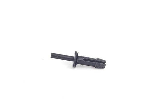 Clip de sujeción OEM 61116945528 para BMW Serie 5 E61 (520d). Compatible con versiones con motor M47 y N47, cambio manual o automático. Original BMW.