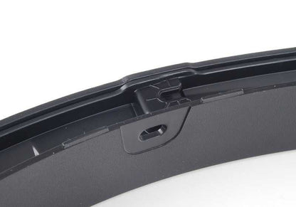 Aletín trasero derecho negro 20" OEM 51777343144 para BMW X5 F15. Embellecedor original BMW para paso de rueda trasero. Perfecto ajuste y compatibilidad garantizada.