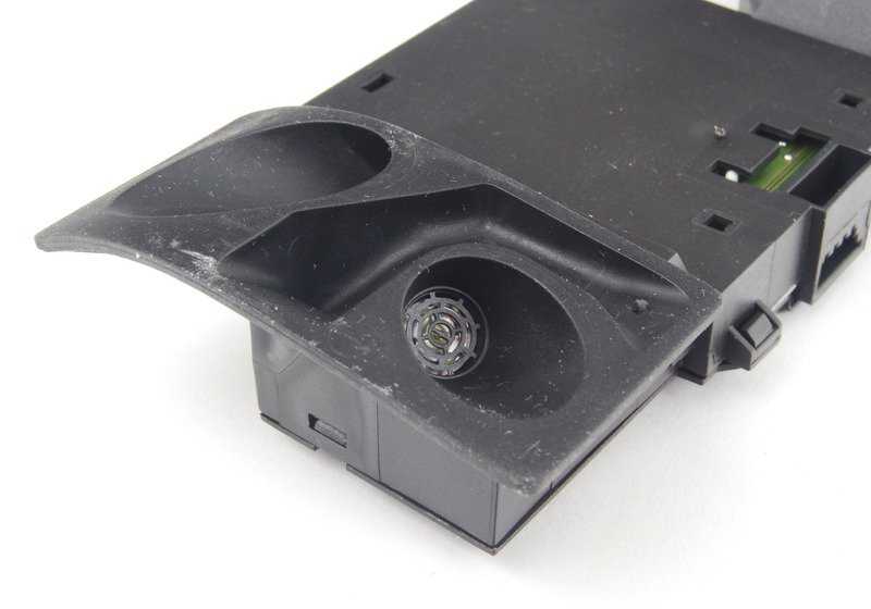 Módulo de ultrasonidos OEM 65753403208 para BMW X3 E83. Original BMW.